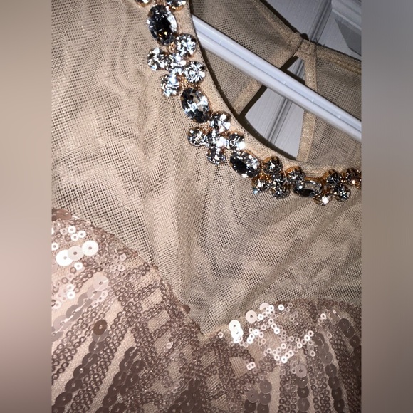 As u wish Champagne dress, size 3, very flattering, worn once. - Picture 4 of 4